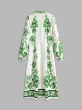 Langes Kleid mit Vintage-Print und Knöpfen